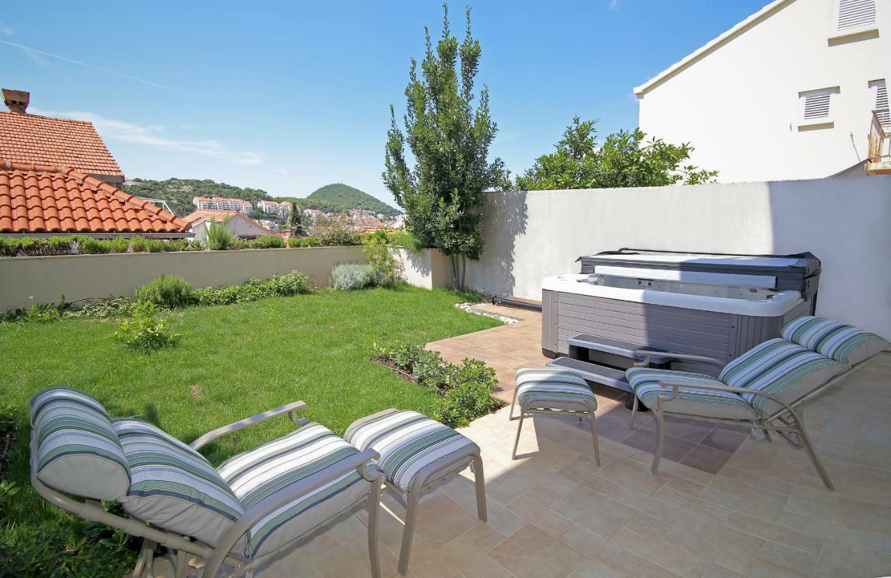 Апартаменты Abelia, Two Terraces, Hot Tub, Free Parking Дубровник Экстерьер фото