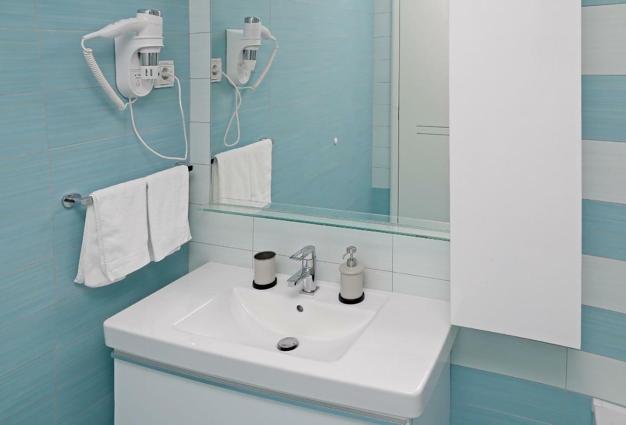 Апартаменты Abelia, Two Terraces, Hot Tub, Free Parking Дубровник Экстерьер фото
