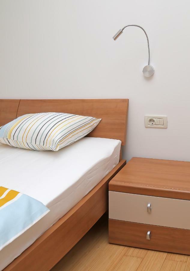 Апартаменты Abelia, Two Terraces, Hot Tub, Free Parking Дубровник Экстерьер фото